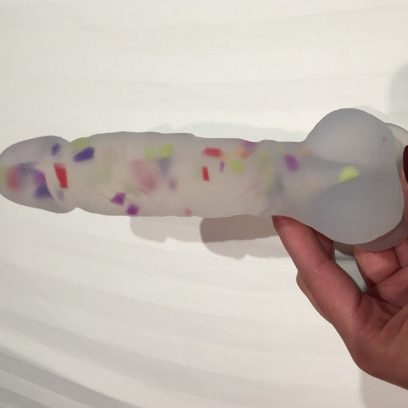 Dildo used on videos and webcam